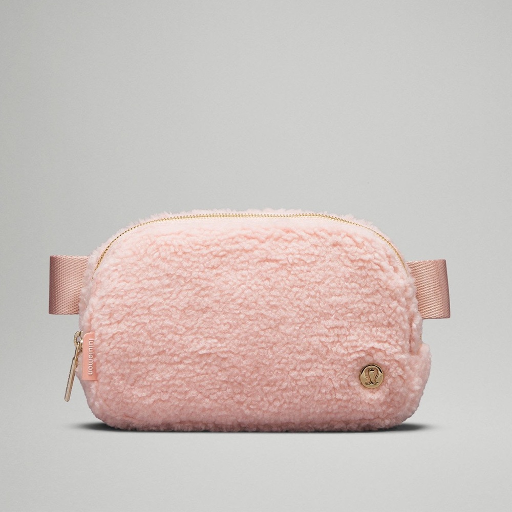 NWT Lululemon Fleece Everywhere Belt Bag 1L in Pink Mist / Gold